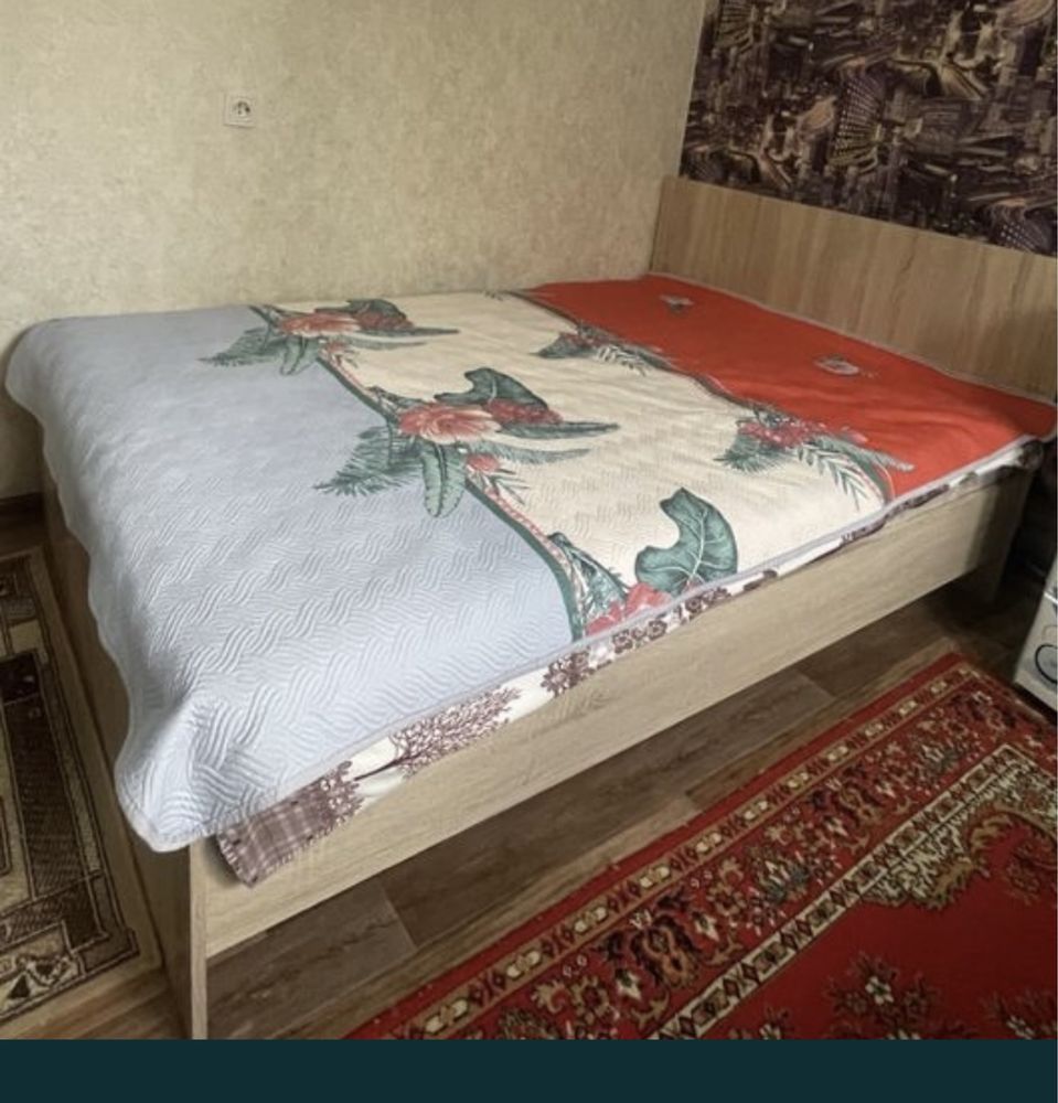 Продам двухспальный кровать с матрасом