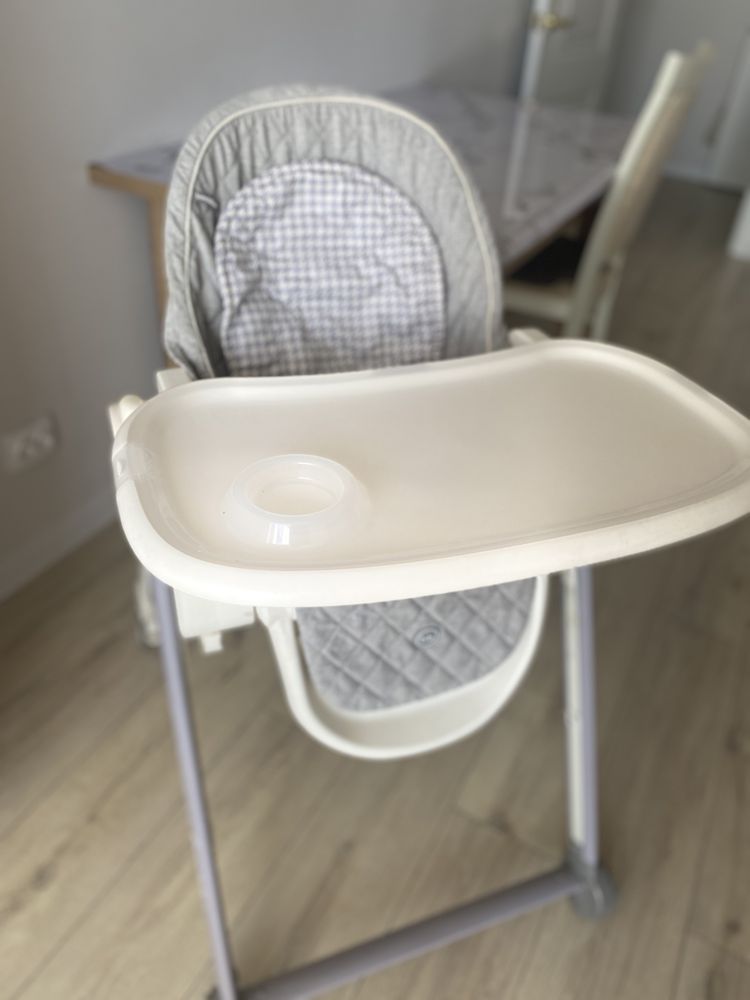 Стульчик для кормления Happy Baby