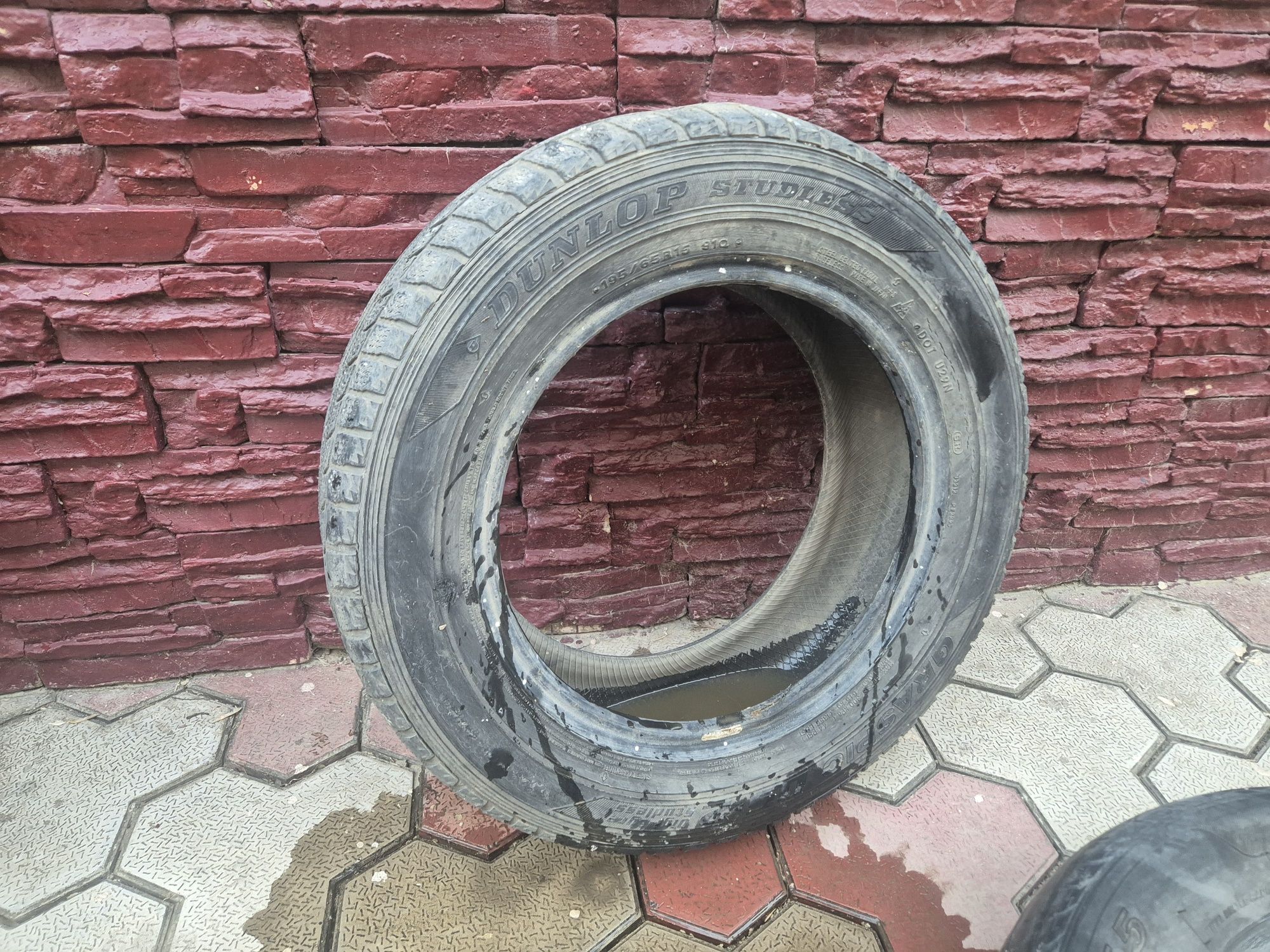 Продам шины недорого
