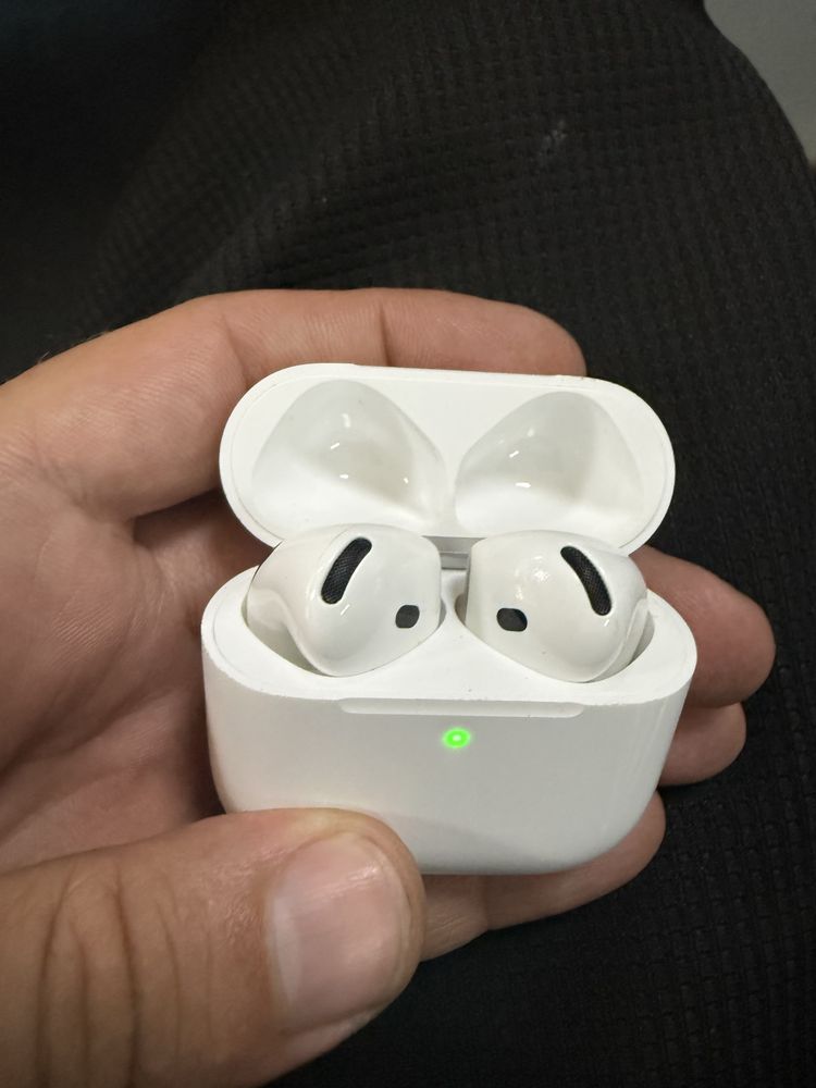 Airpods 4 на гарантии