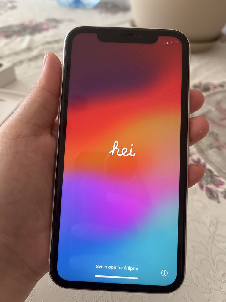 iPhone 11в отличном состояний