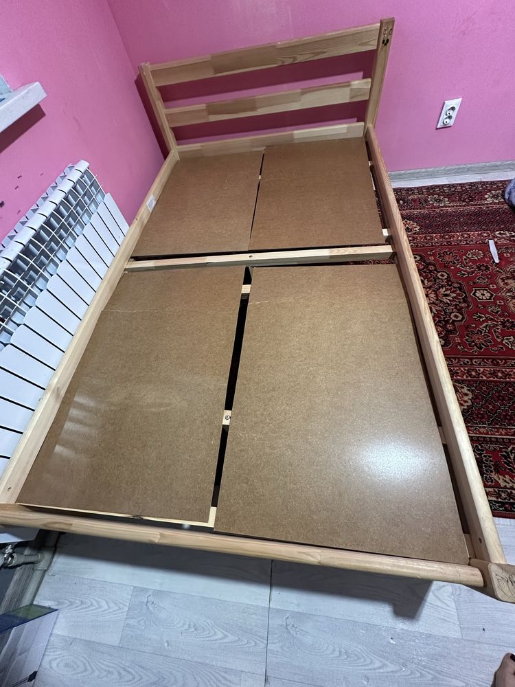 Кровать спальная