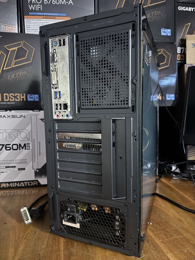 Игровой компьютер i3-8100, 16Gb DDR4, 128Gb ssd, 500Gb диск RX 570 8Gb