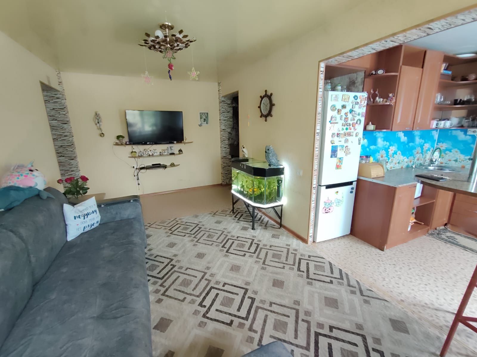 Продам 3 х комн квар. 1-37-1 этаж
