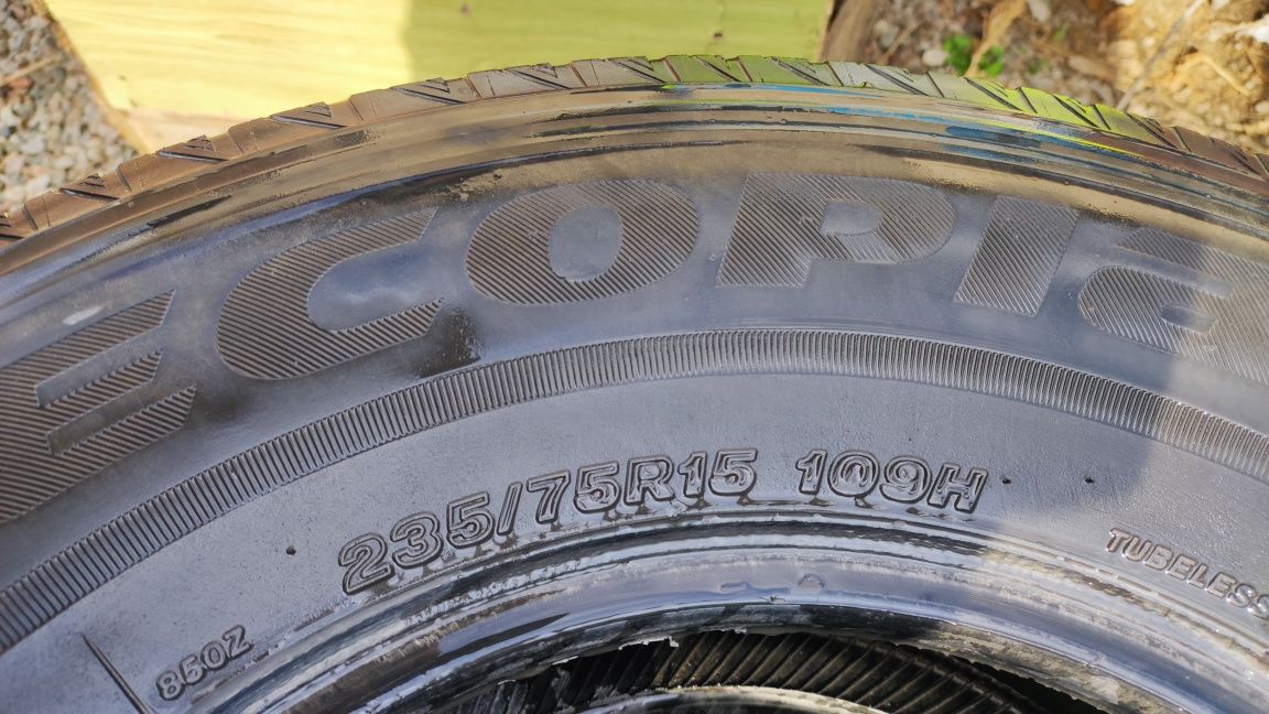 Шины Bridgestone 235. 75. R15 бу 4 баллона
