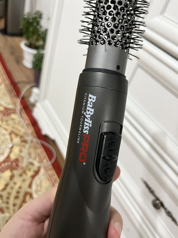 Фен-щетка Babyliss Pro