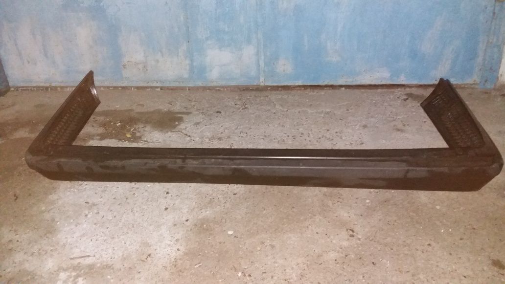 Продам бампер на audi 100
