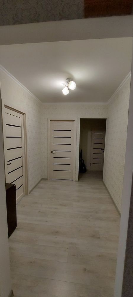 Продам 5 комнатную квартиру