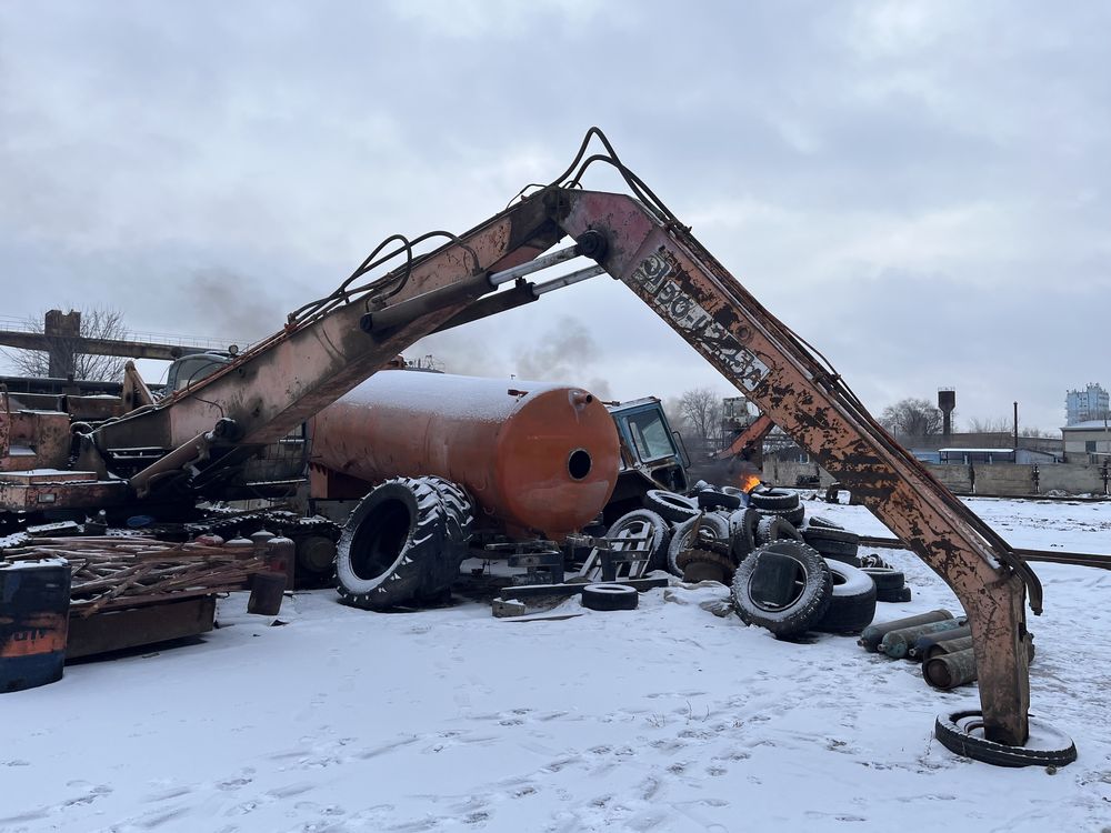 Продам перегружатель лома ковровец