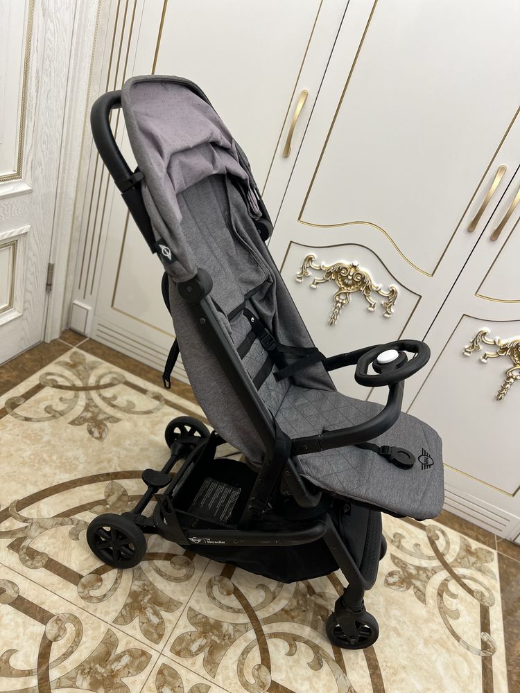 Продам коляску Easywalker Jackey Buggy Snap by MINI Soho Grey