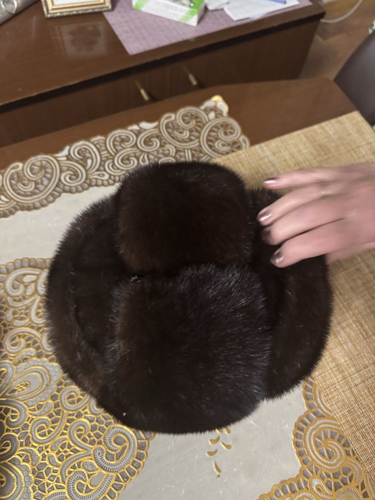 Продаю 2 норковые шапки