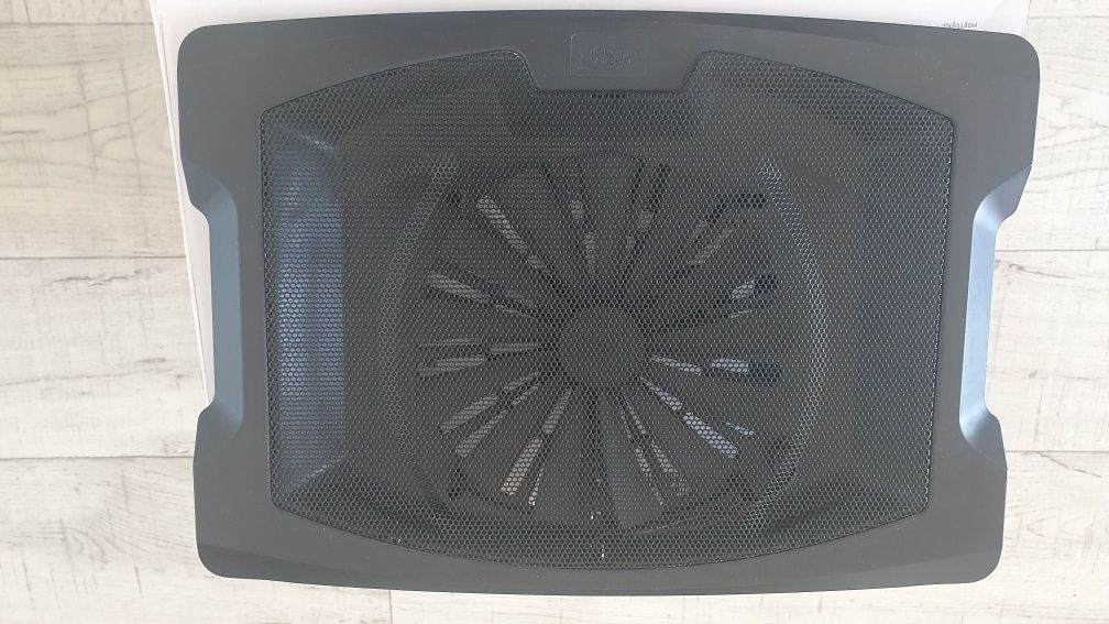 Подставка ноутбука DEEPCOOL N600 (Металл+пластик,]
