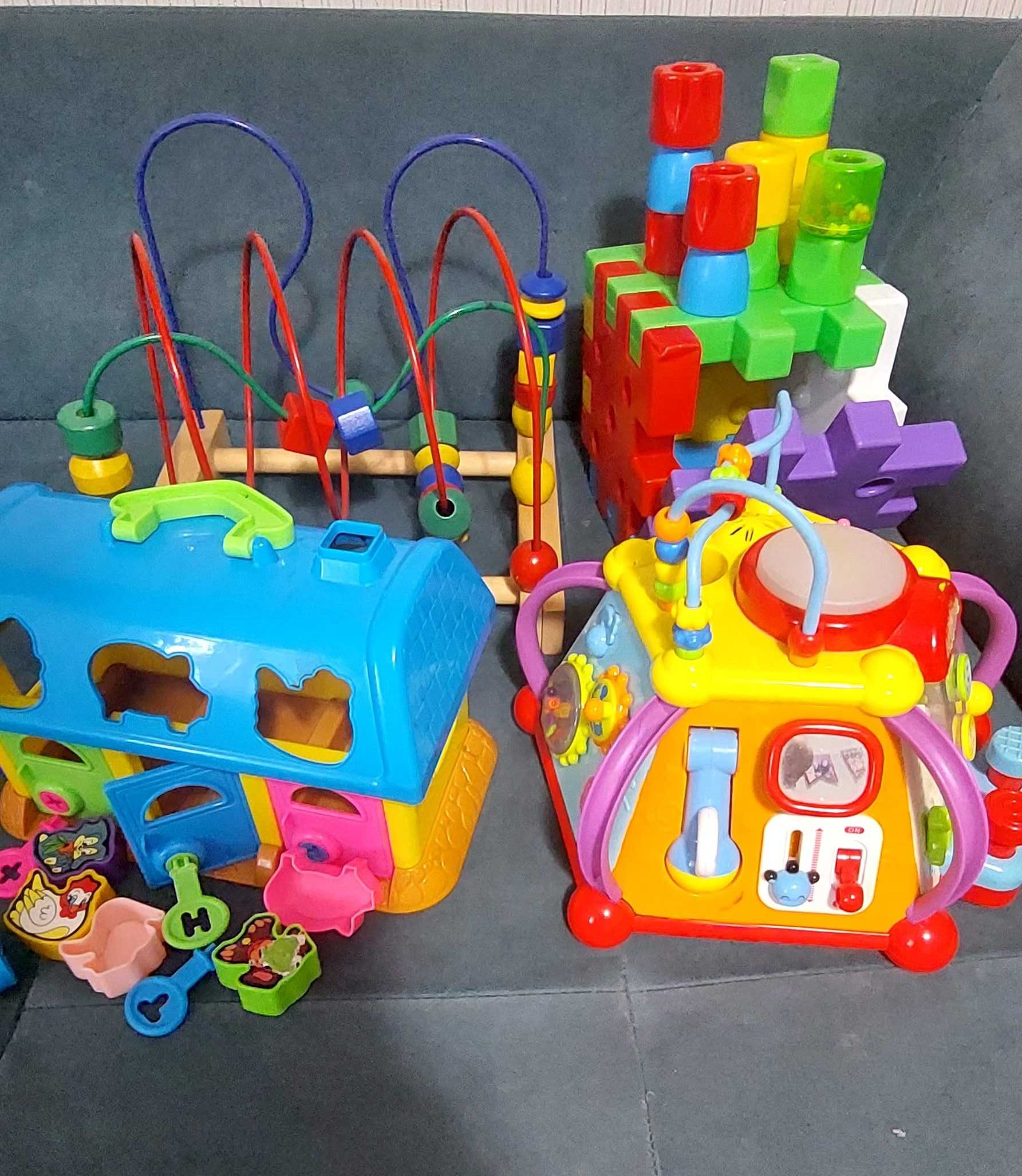 Продам развивающие игрушки