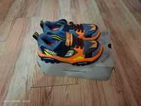 Лимитированные кроссовки Skechers Mega TRX из США (новые, размер 31)