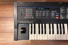 Аналоговый синтезатор 1987 года Oberheim Matrix 6.