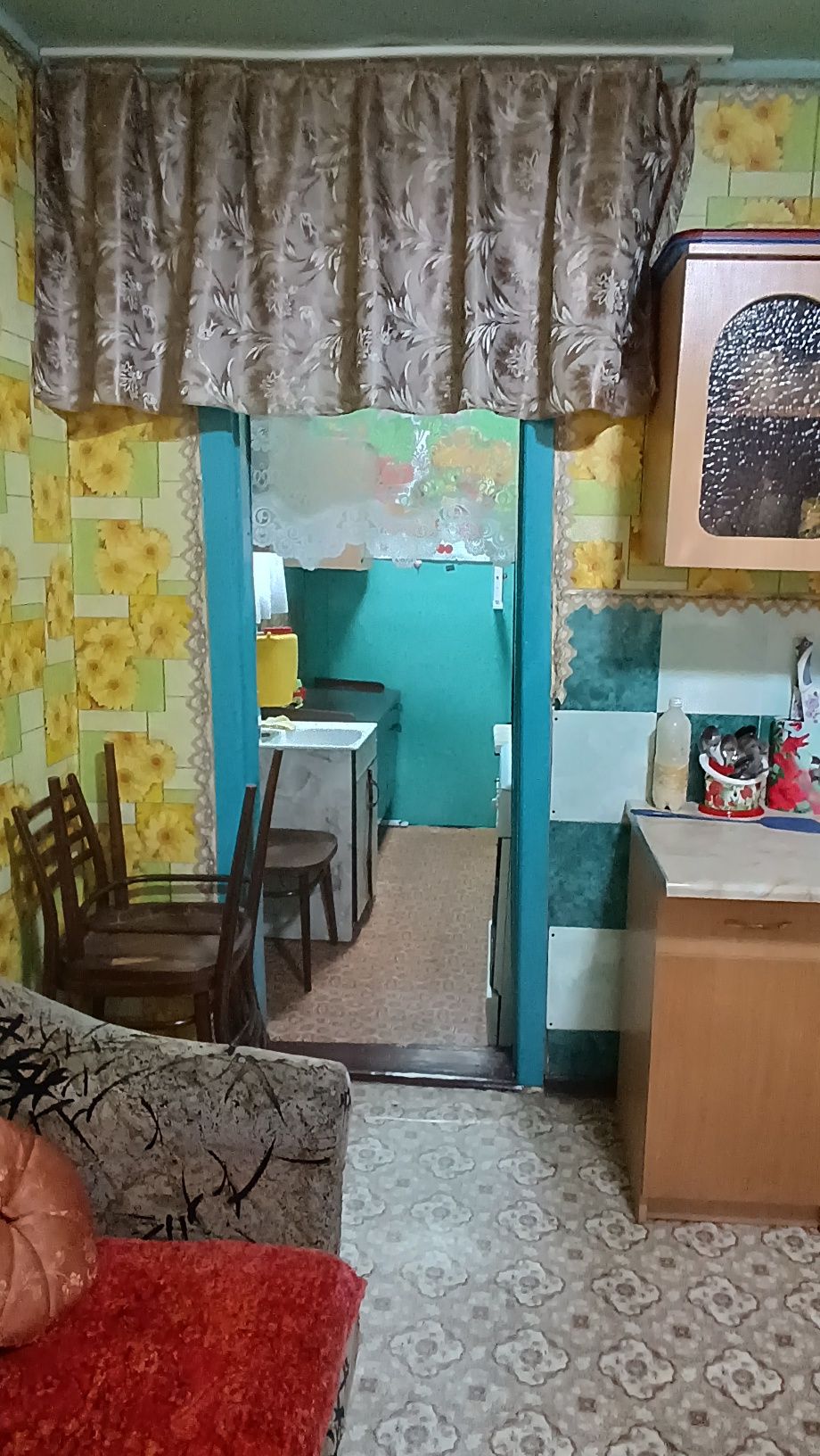 Продам большой дом .