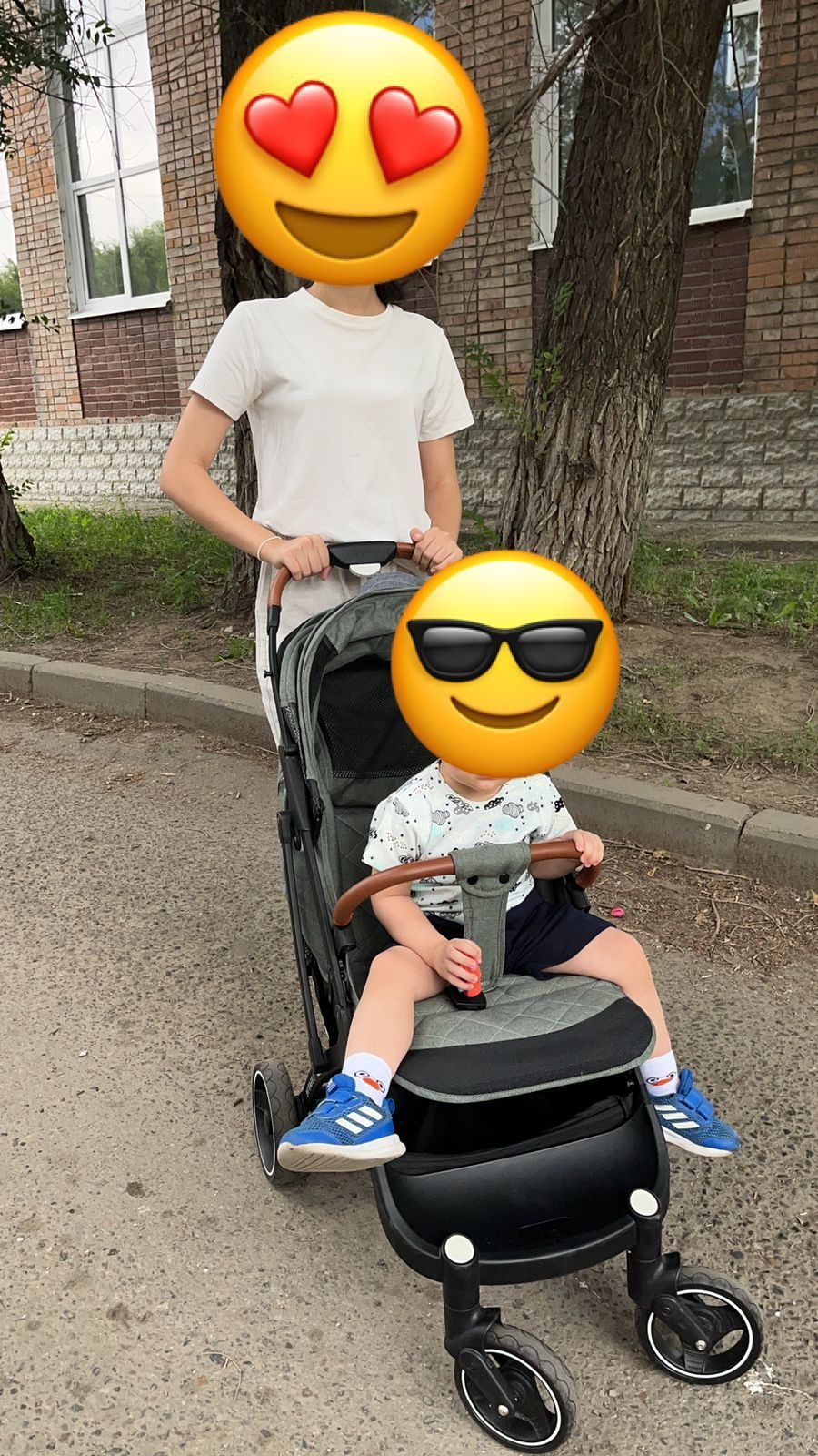 Прогулочная коляска