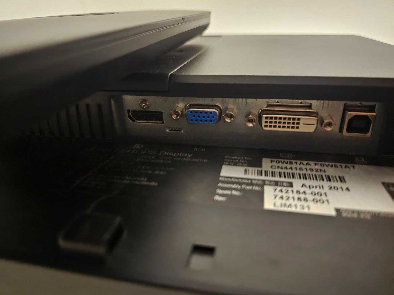 Монитор HP 24" E241i Dark-Grey
