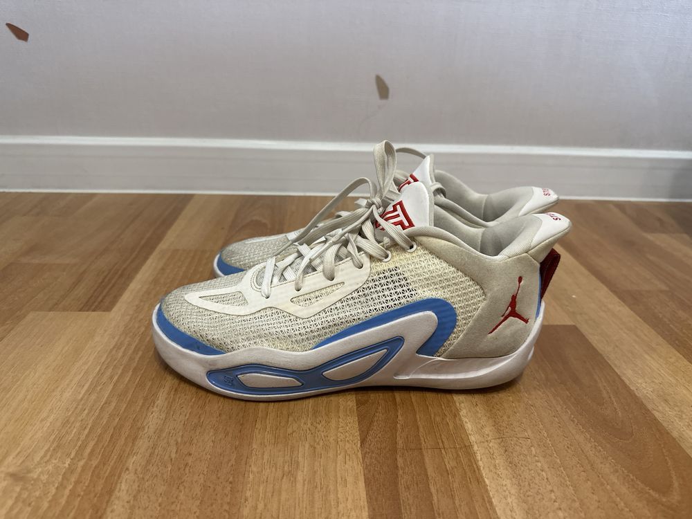 Баскетбольные кроссовки Jordan JT 1