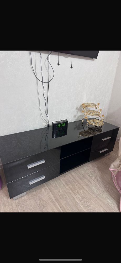 Продам тумбу стекло
