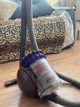 Продаю пылисос Dyson