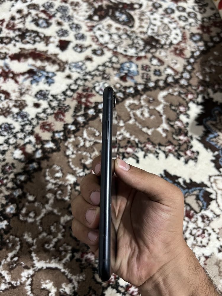 IPHONE XR 64GB  face true tone работают