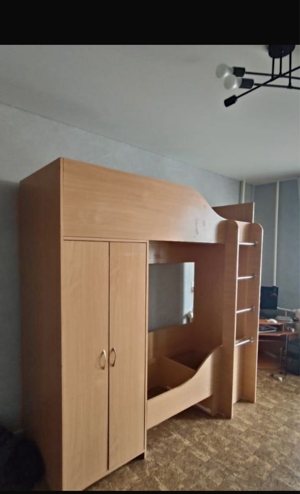 Продам двухярусную кровать