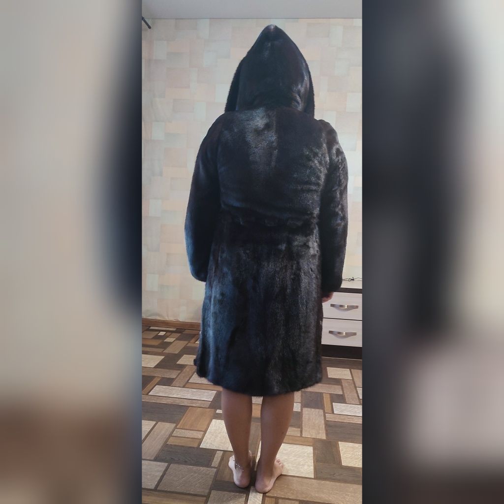Продаю шубу норковую б/у,, 48-50р., с капюшоном, 100 см