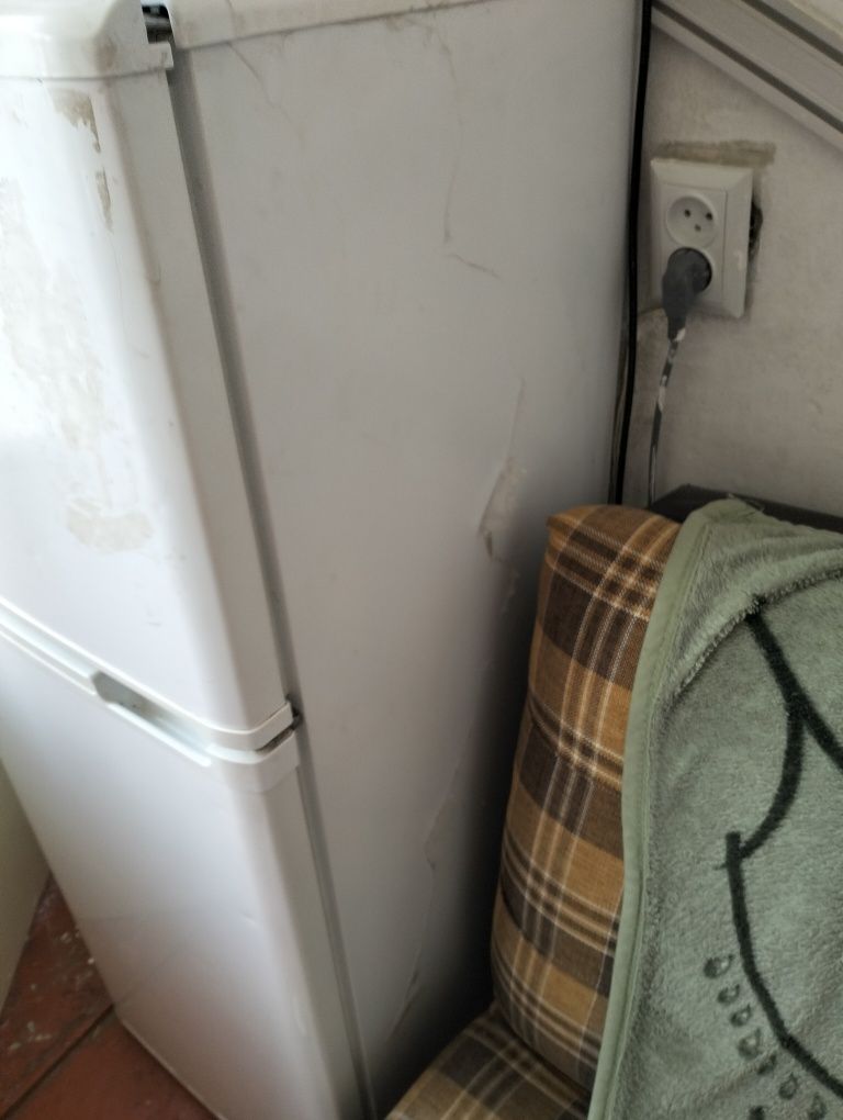 Продам холодильник рабочий