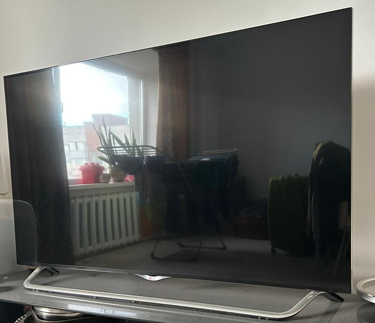 Телевизор диагональ 104 см. LG