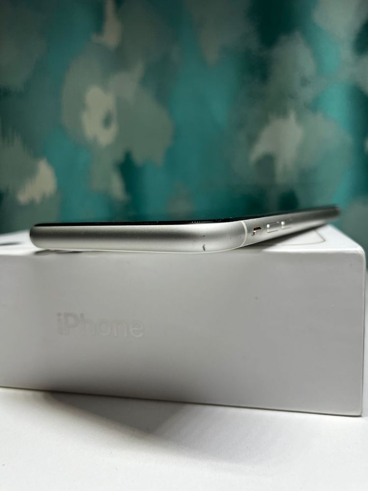 Iphone 11 память 128гб продам в отличном состоянии