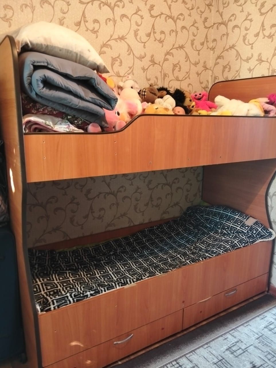 Двухъярусная кровать