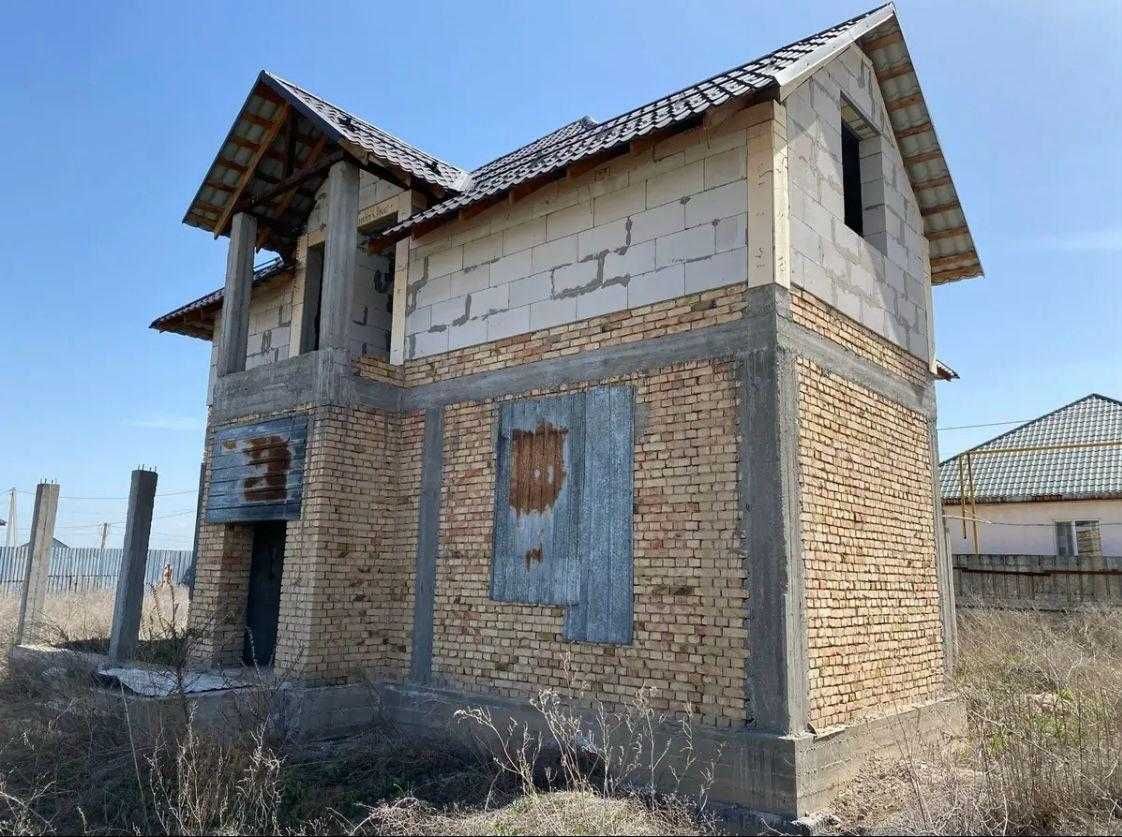Дом с двумя участками