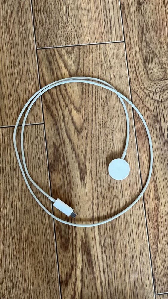 Срочно продам apple watch SE 2, 2024года