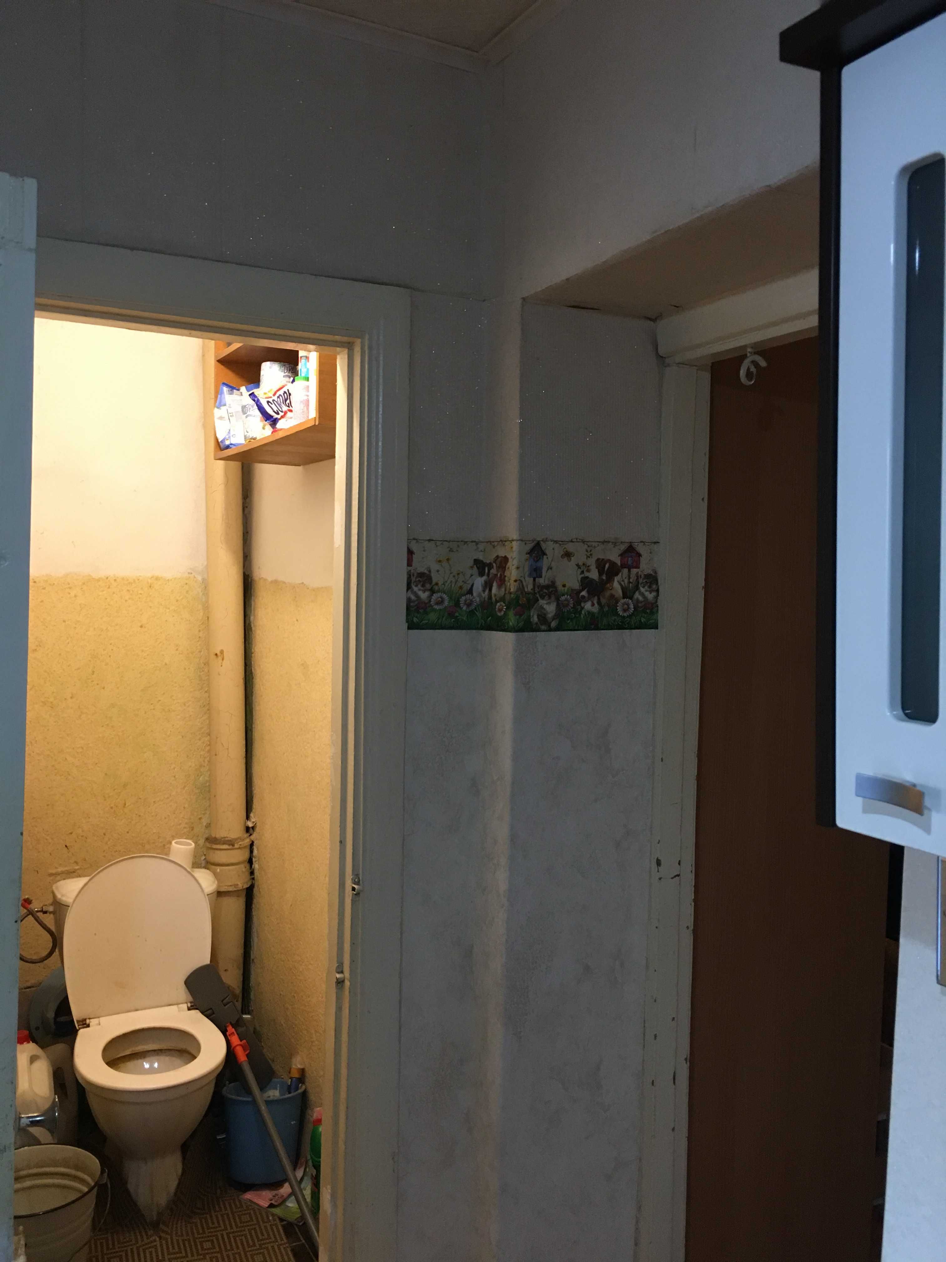 Продам отличную 3 комнатную улучшенную квартиру .С большим балконом.