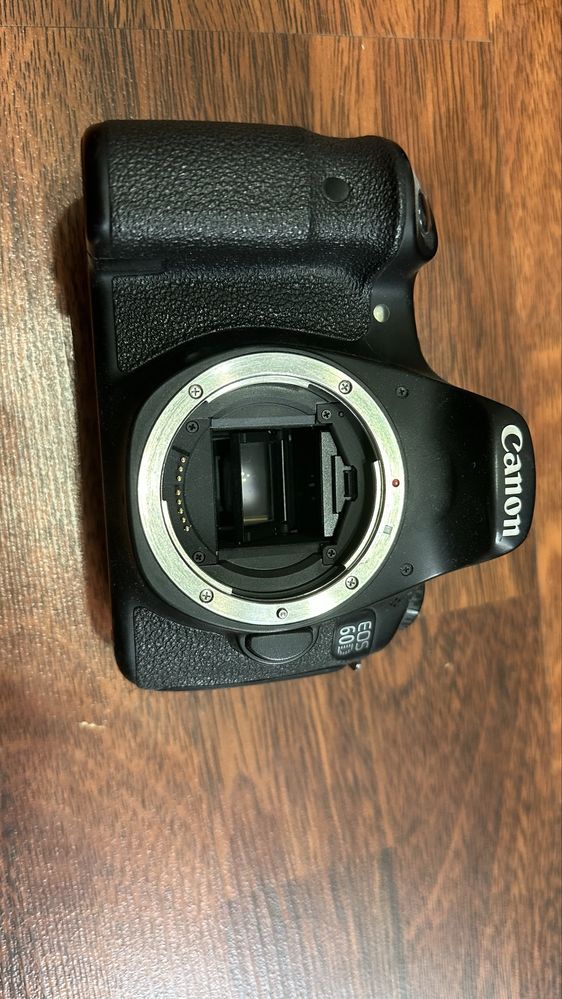 Canon 60D в хорошем состоянии