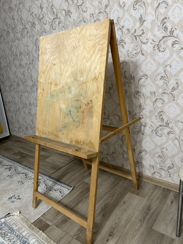 Продам мольберт
