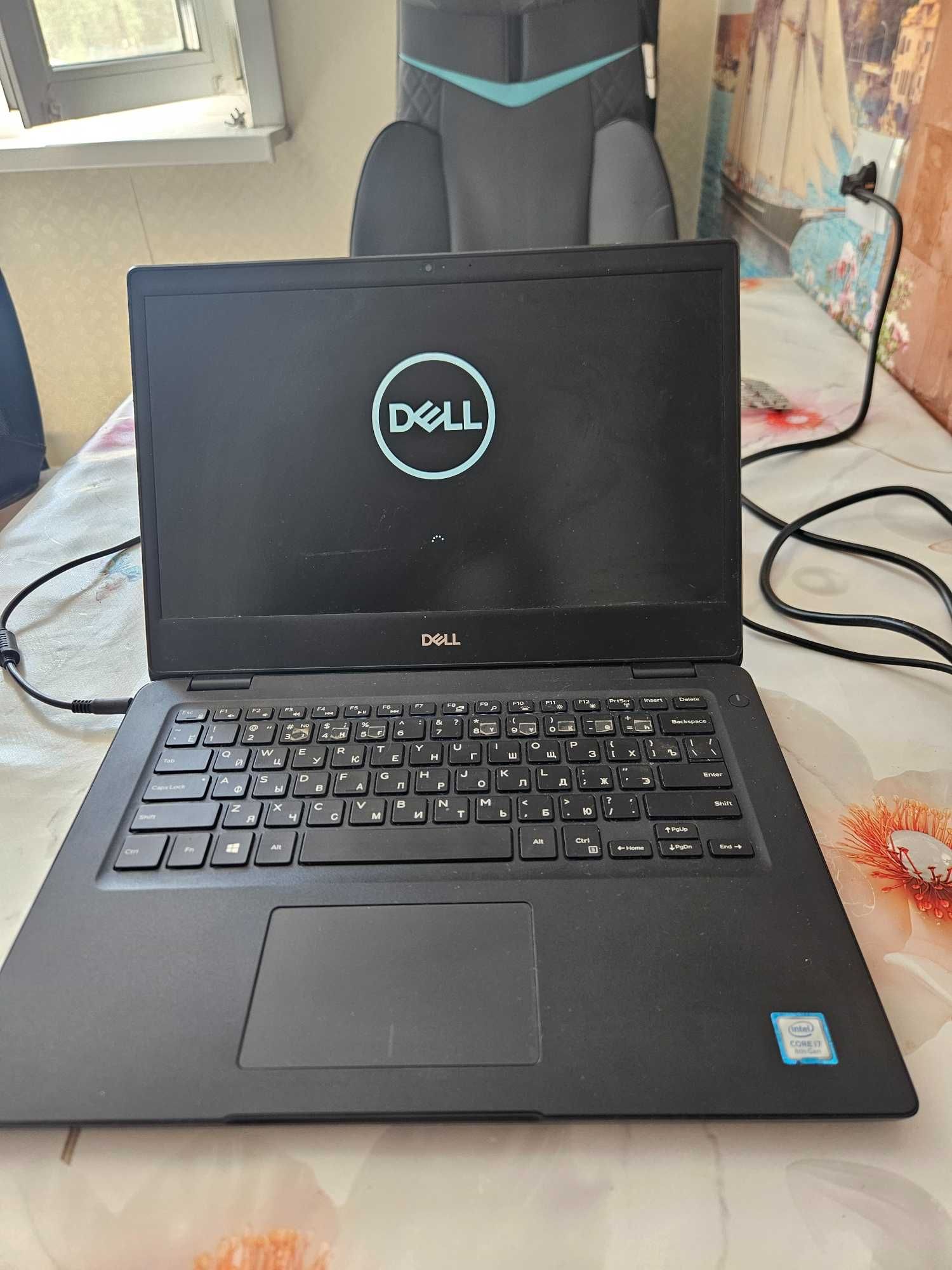 Ноутбук DELL i7-8565U\8Gb\ssd256Gb\GeForce MX130