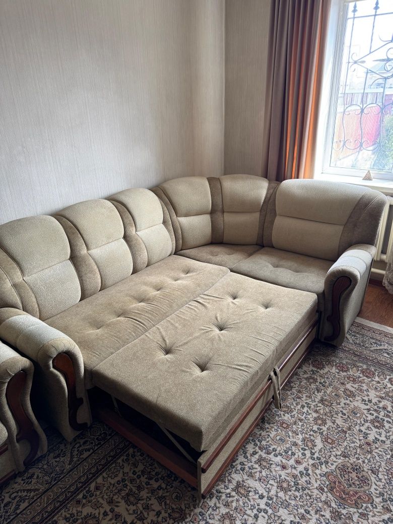 Продается Диван Угловой, Г образный, кресло