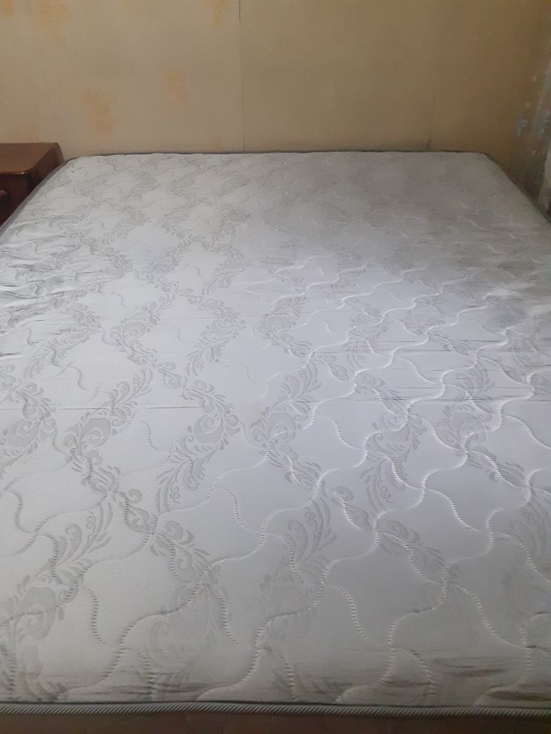 Продам кровать металлическая основа
