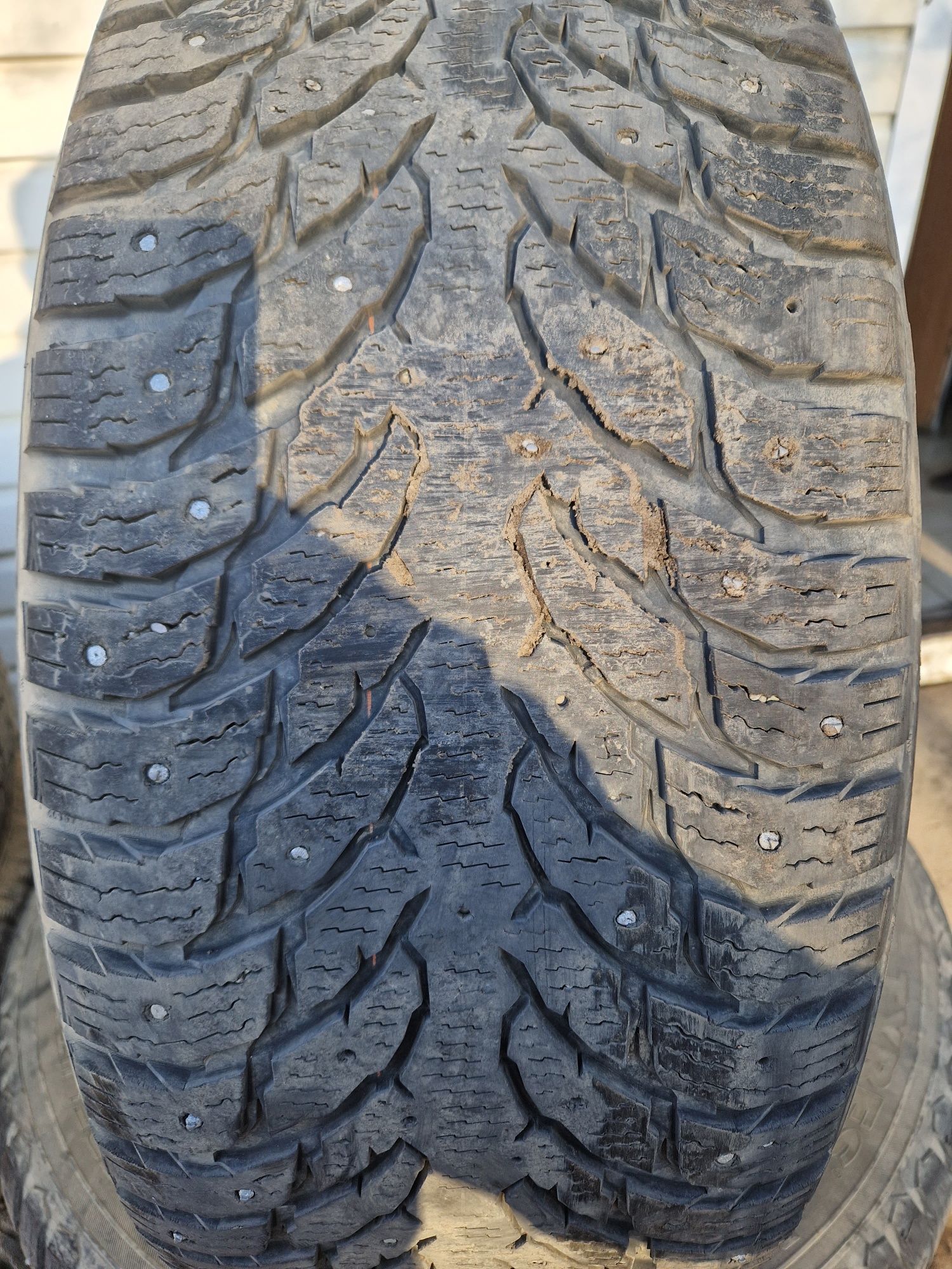 Продам шины 275-50r21