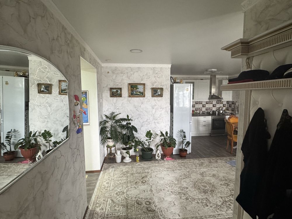 Продам дом . Район Мегастроя