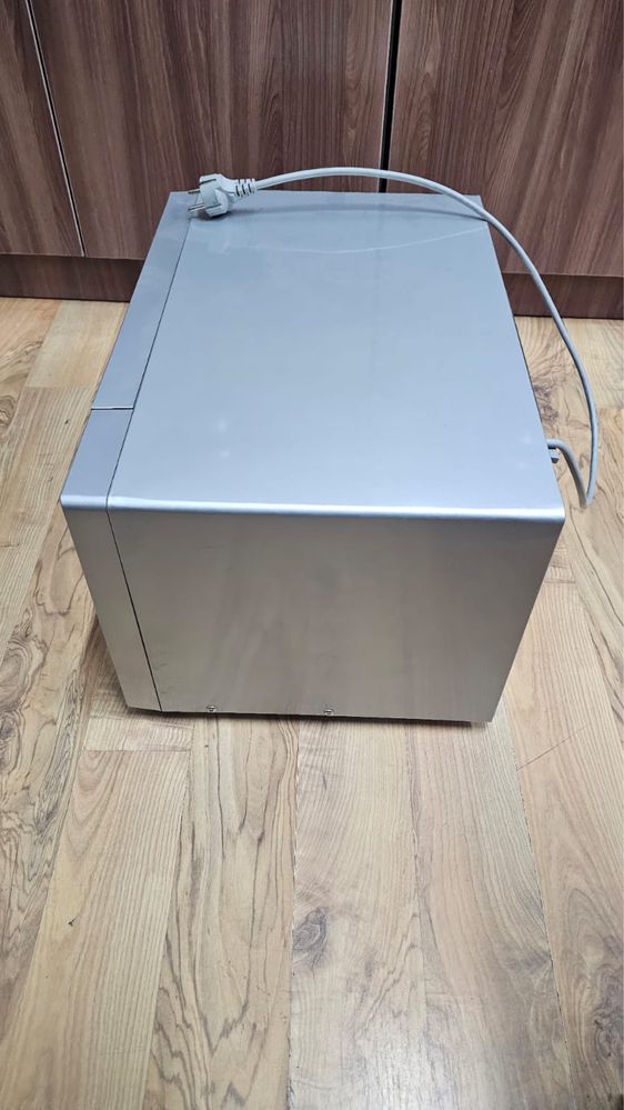 Продам микроволновую печь LG