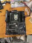 Продам  игровой   комплект  core i5 9600kf z370 plus. Msi