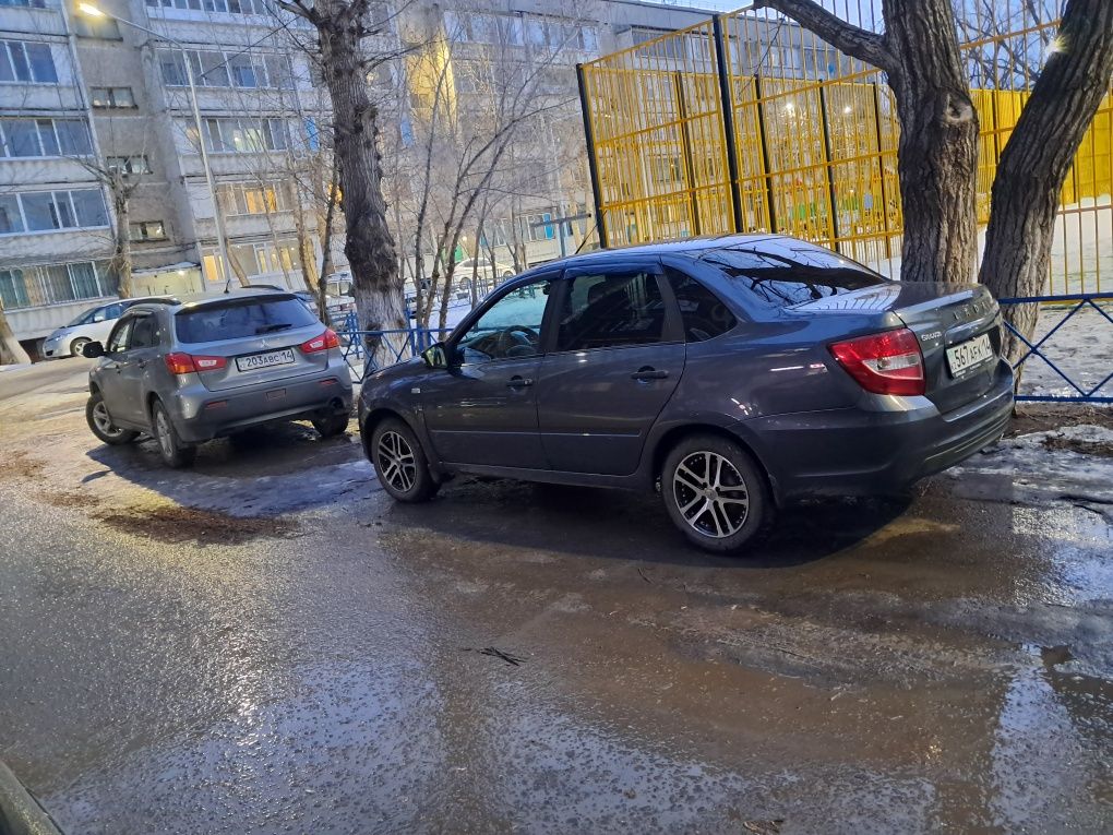 Продам Гранту в отличном состояний