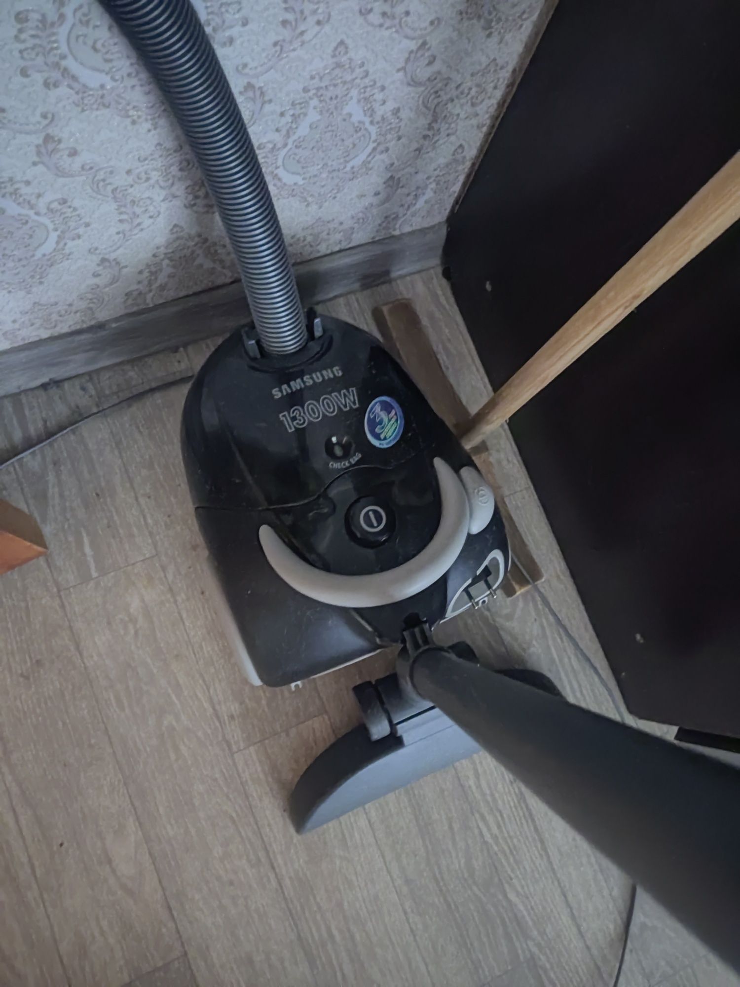 Продам пылесос LG 1300w