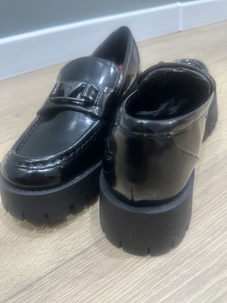 Guess новые лоферы