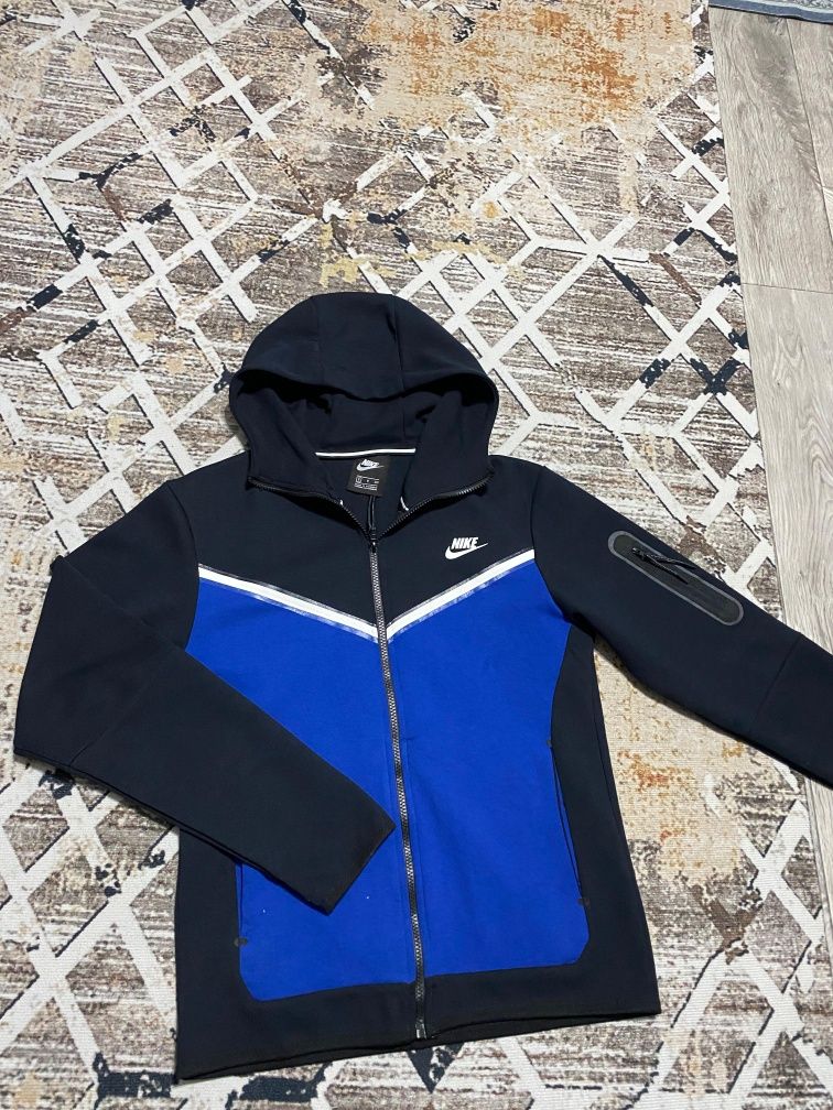 Nike tech fleece