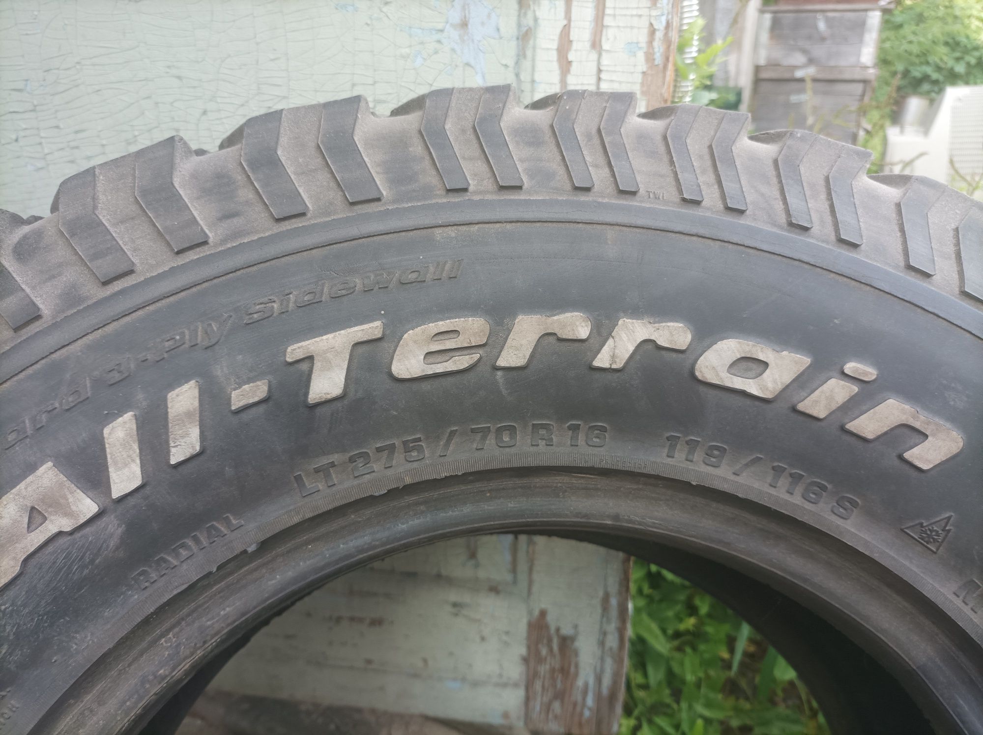 Продам резину BFgoodrich
