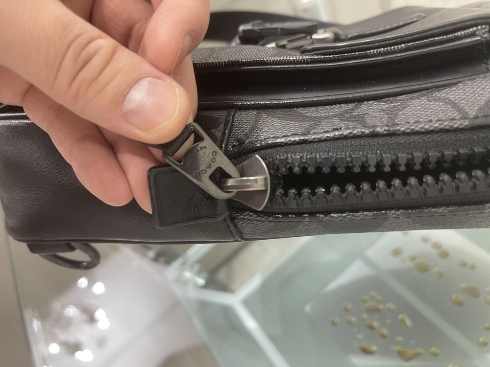 Продам сумку Coach оригинал